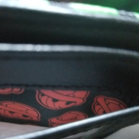 Nintendo Super Mario Bowser Faux Leather Bifold Wallet - Picture 6 of 8